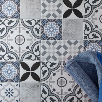 店舗 床タイル ピカソ