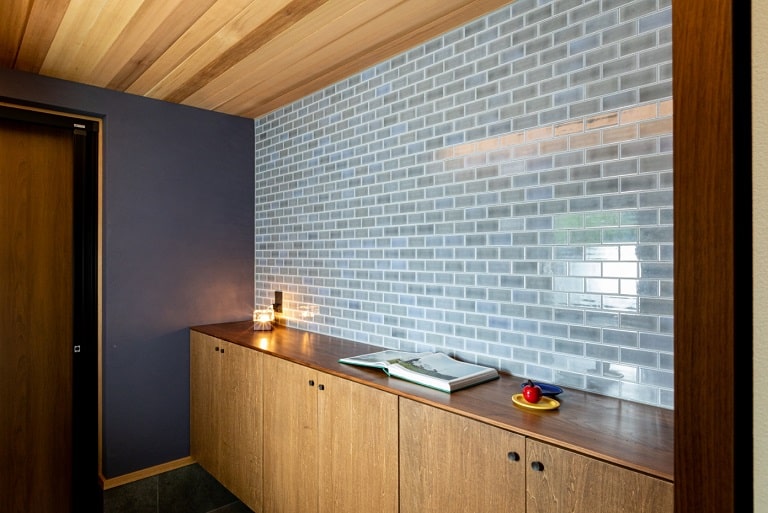 ミックスカラーの玄関