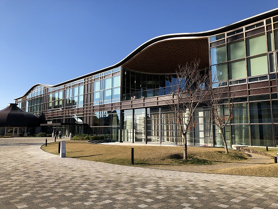 みんなの森 ぎふメディアコスモス Tile Park Com