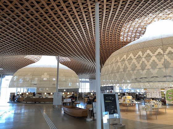 みんなの森 ぎふメディアコスモス Tile Park Com