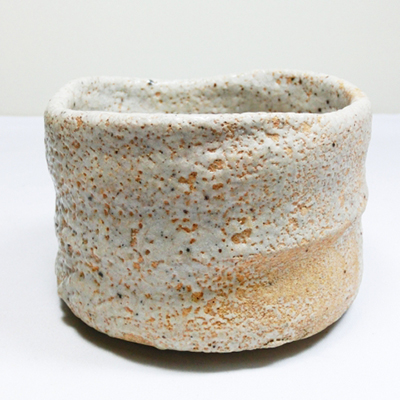 志野釉の茶碗