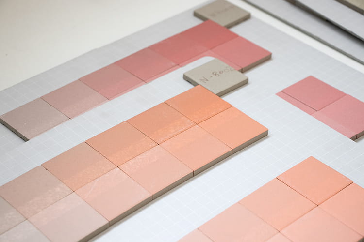 タイル色見本台紙アップ