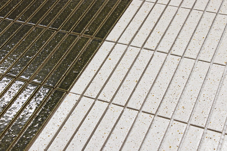 ハツボーダー 白と織部色